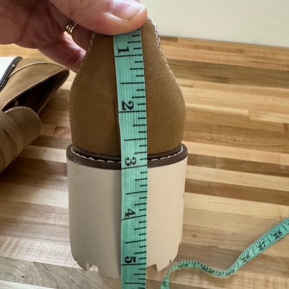 Blondo Women's Waterproof Tan Dulce Loafer NWOT Condition Sz 11 - Picture 9 of 9